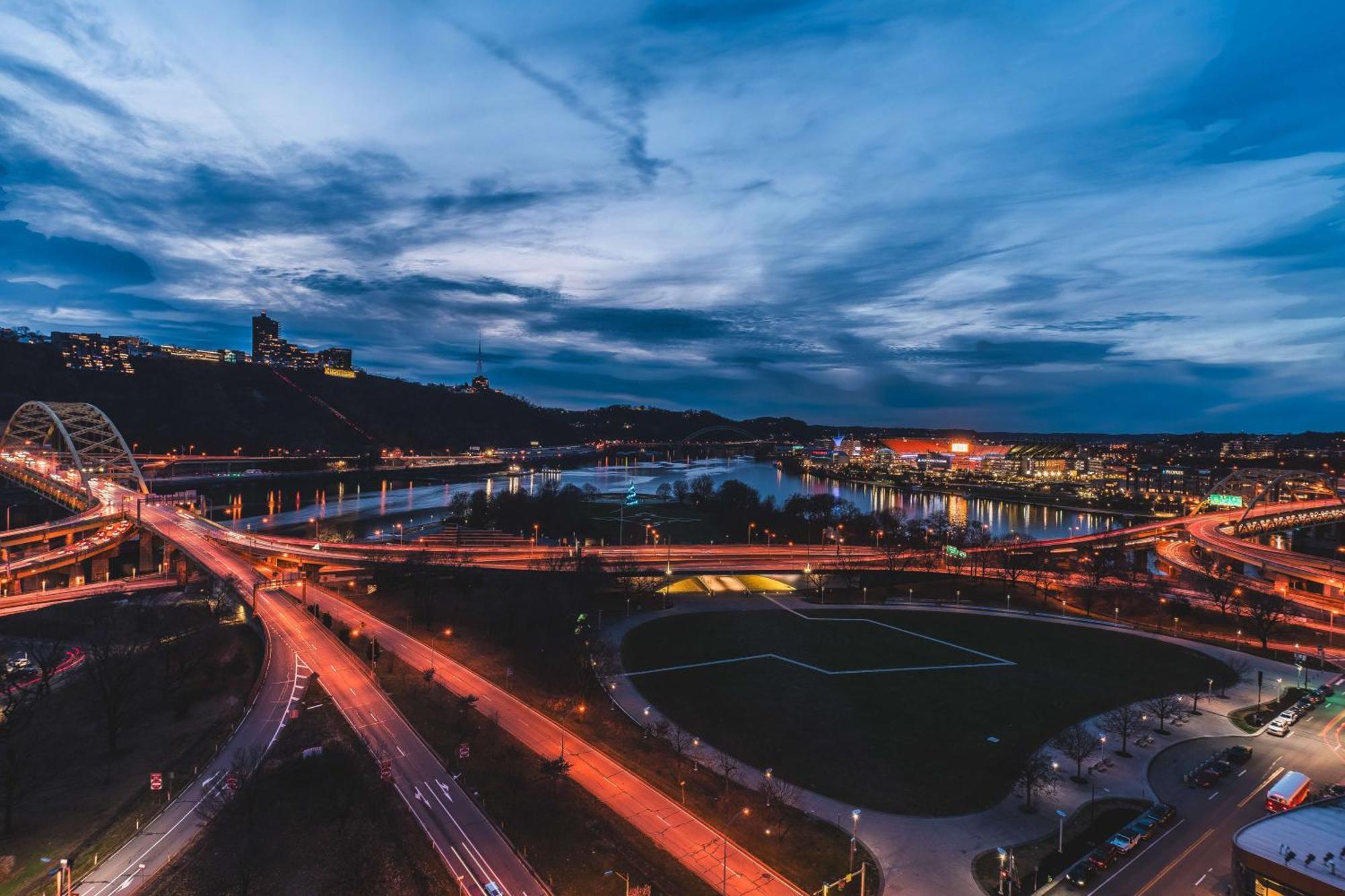 Luxury High Rise 1Bd River Views Downtown Pittsburgh Extérieur photo